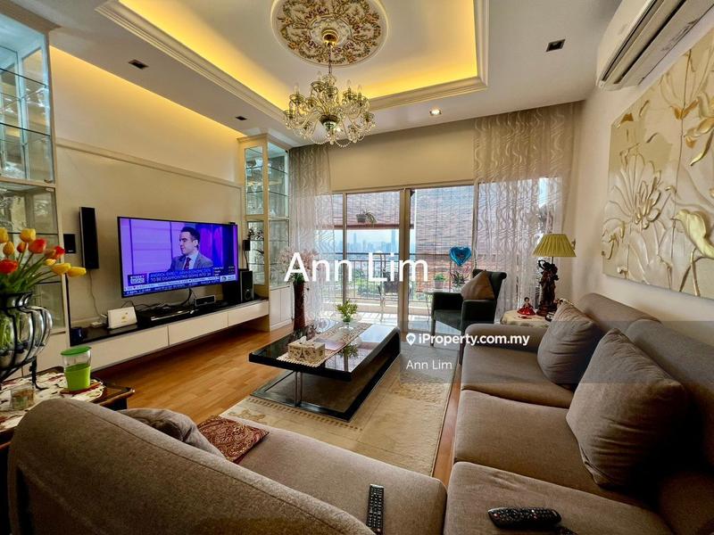 For Sale - Waldorf Tower