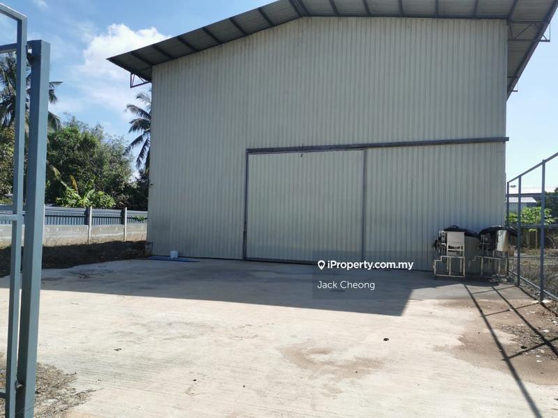 For Rent - (BIGGER LAND SIZE) Warehouse at Kubang Menerong, Kepala Batas