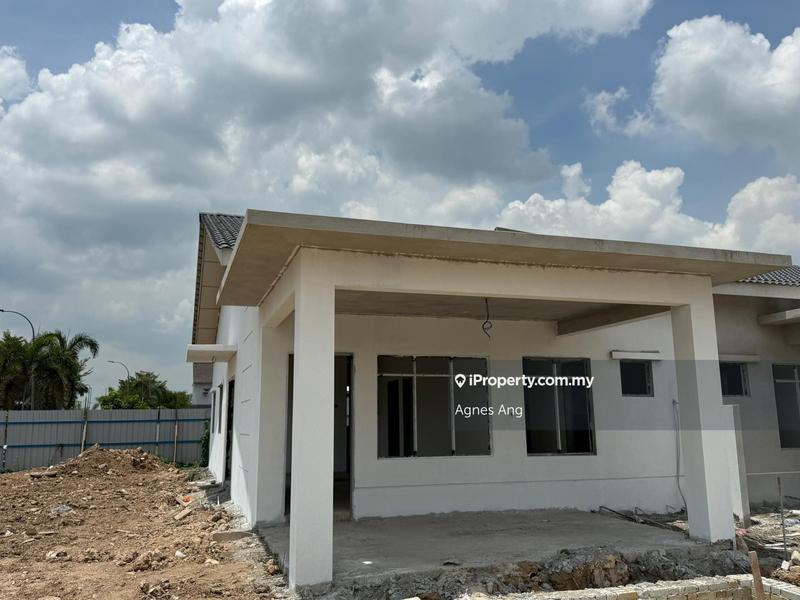 Rumah Berkembar untuk Dijual di Taman bentara, Telok Panglima Garang oleh Agnes Ang - iProperty.com.my