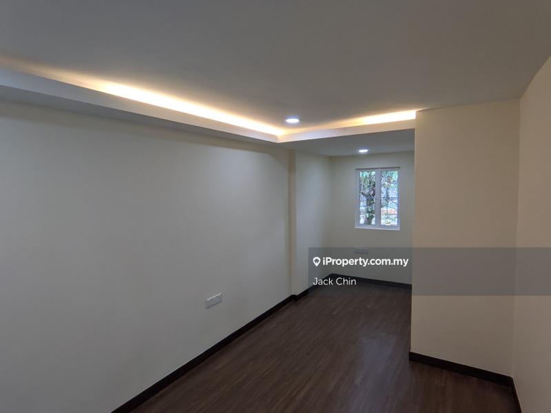 3-storey Terraced House for Sale in Taman Bukit Serdang, Seri Kembangan by Jack Chin - iProperty.com.my