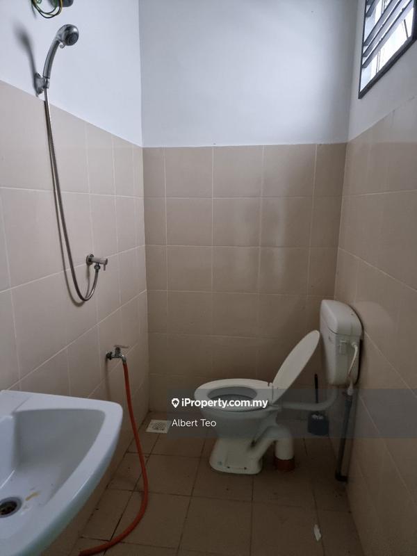 For Sale - Taman Universiti Parit Raja