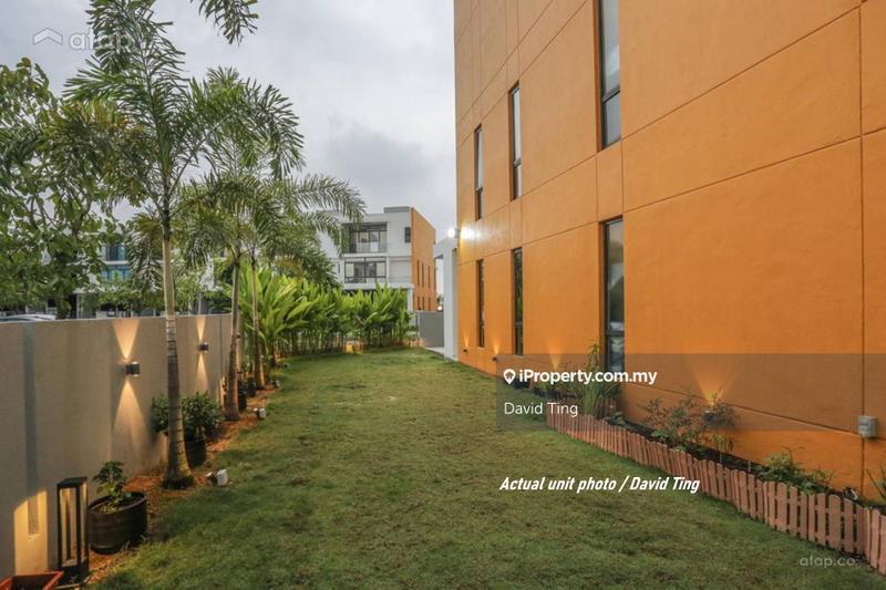 3-storey Terraced House for Sale in Lake Fields, Sungai Besi by David Ting - iProperty.com.my