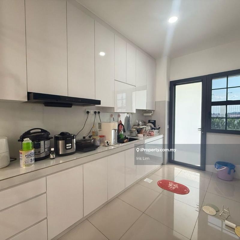Rumah Berangkai 2 Tingkat untuk Dijual di Eco Botanic The Borough, Iskandar Puteri (Nusajaya) oleh Iris Lim - iProperty.com.my