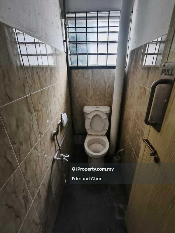 Terrace Factory for Rent in Taman Perindustrian Puchong, Puchong by Edmund Chan - Bathroom - iProperty.com.my