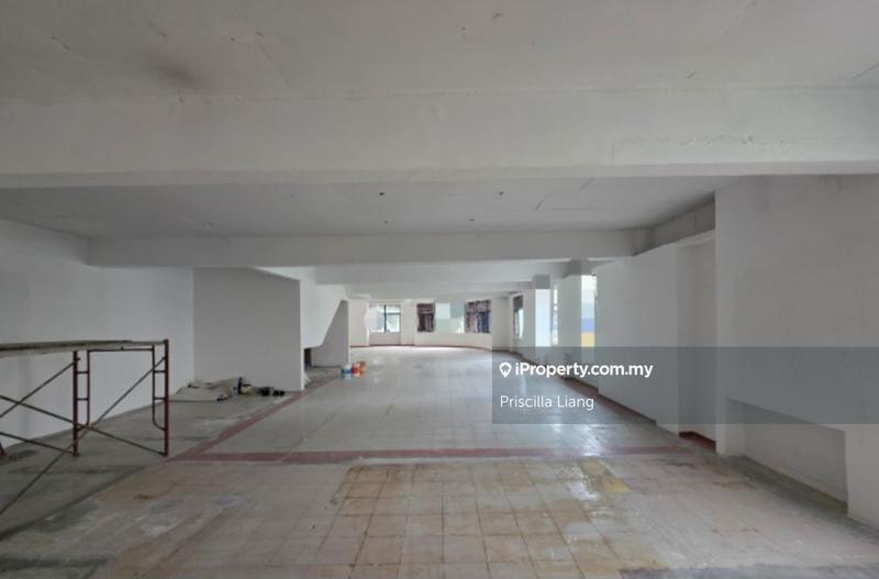 For Rent - Corner Shop | 1st Floor | Glenmarie | Main Road