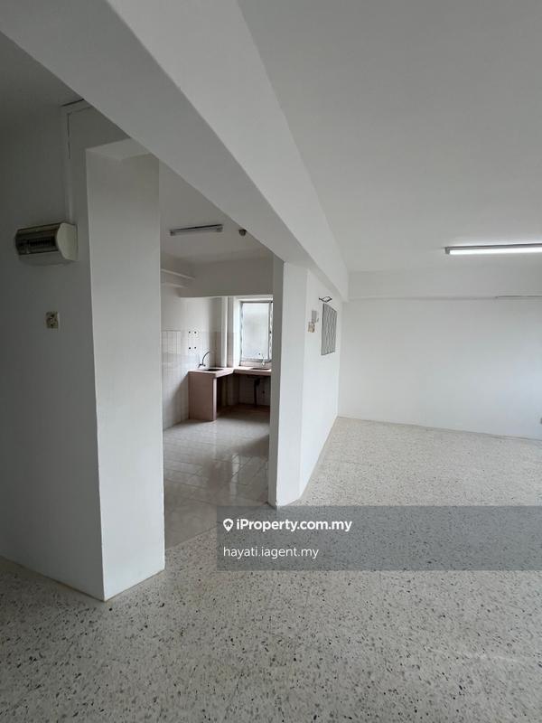 Apartment for Sale in Pangsapuri Dahlia Court by hayati.iagent.my - iProperty.com.my