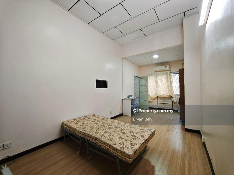 Bungalow House for Sale in Taman Taynton View, Cheras by Bryan Beh - iProperty.com.my