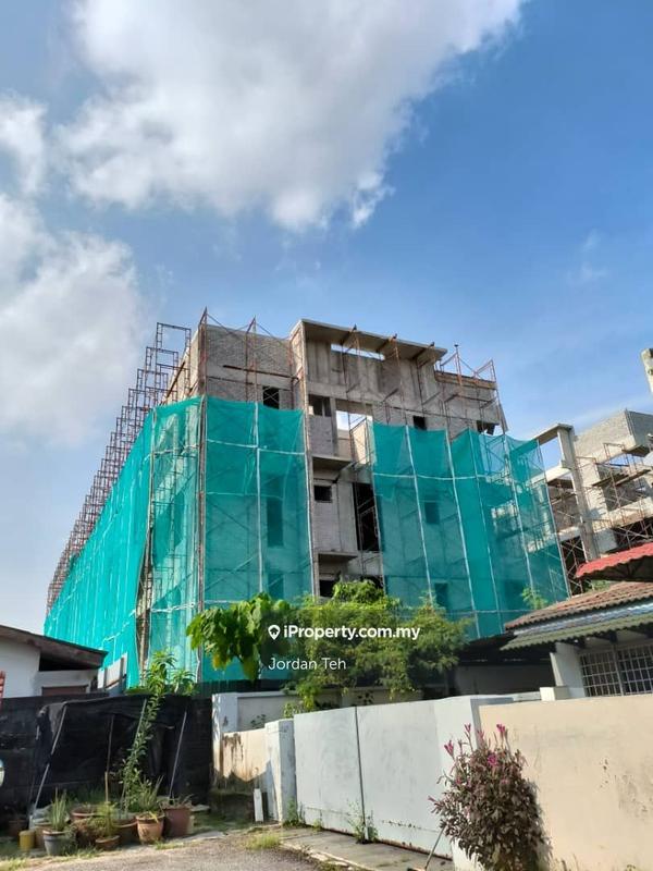 Townhouse for Sale in Ara Simfoni, Kayu Ara by Jordan Teh - iProperty.com.my