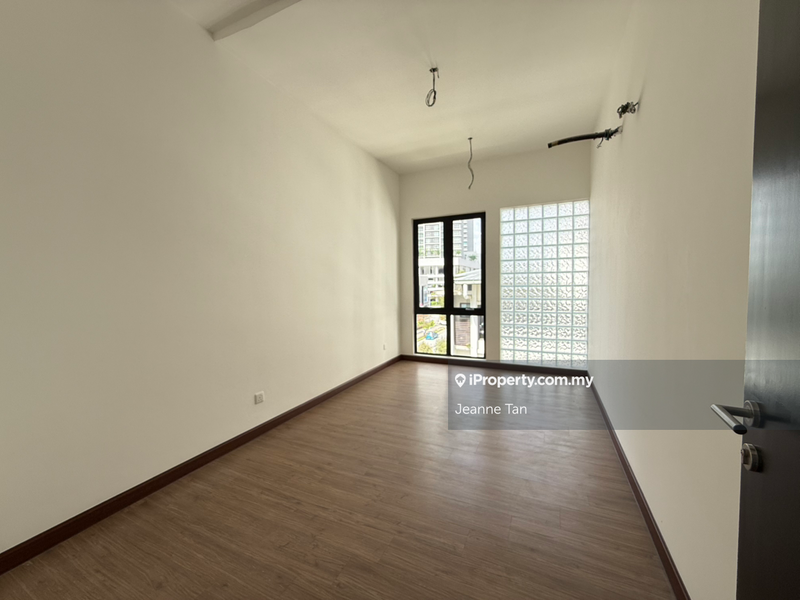 Rumah Bandar untuk Dijual di Kampung Sungai Kayu Ara, Petaling Jaya oleh Jeanne Tan - iProperty.com.my