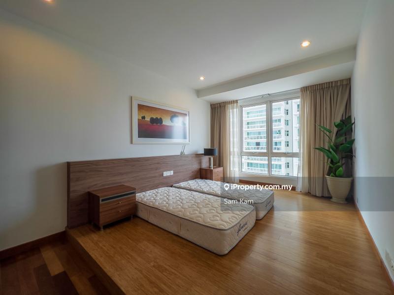 For Rent - Gurney Paragon