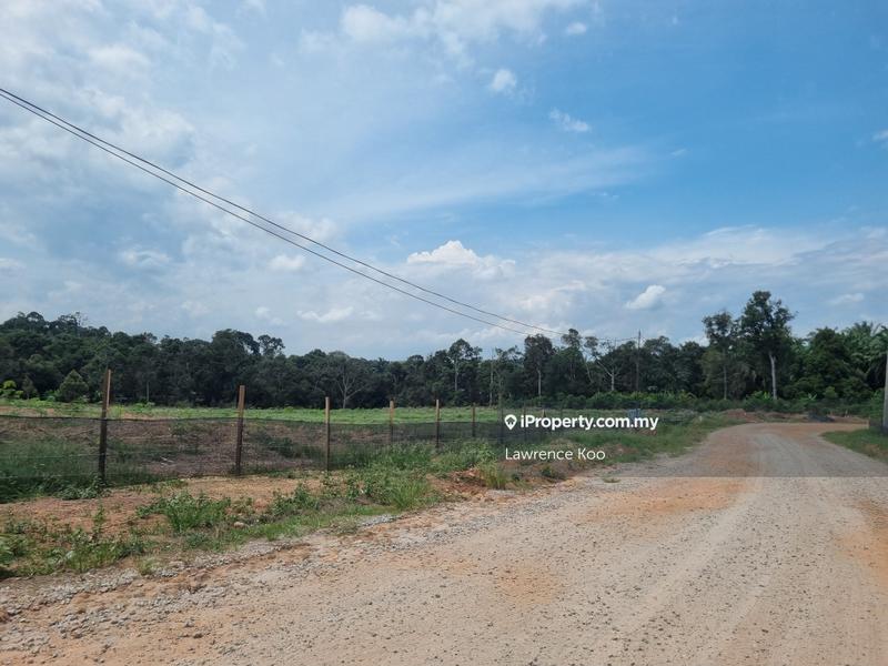 For Sale - Freehold Land 10 Acres, Durian Tunggal to Jasin Kesang