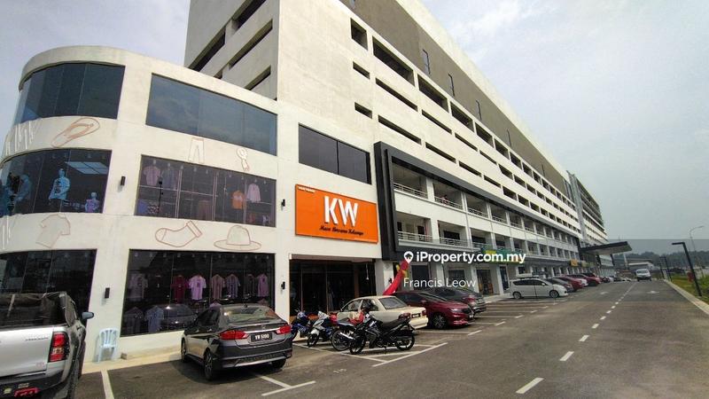 Shop for Sale in Avia Plus, Bandar Country Homes, Rawang, Rawang by Francis Leow - iProperty.com.my