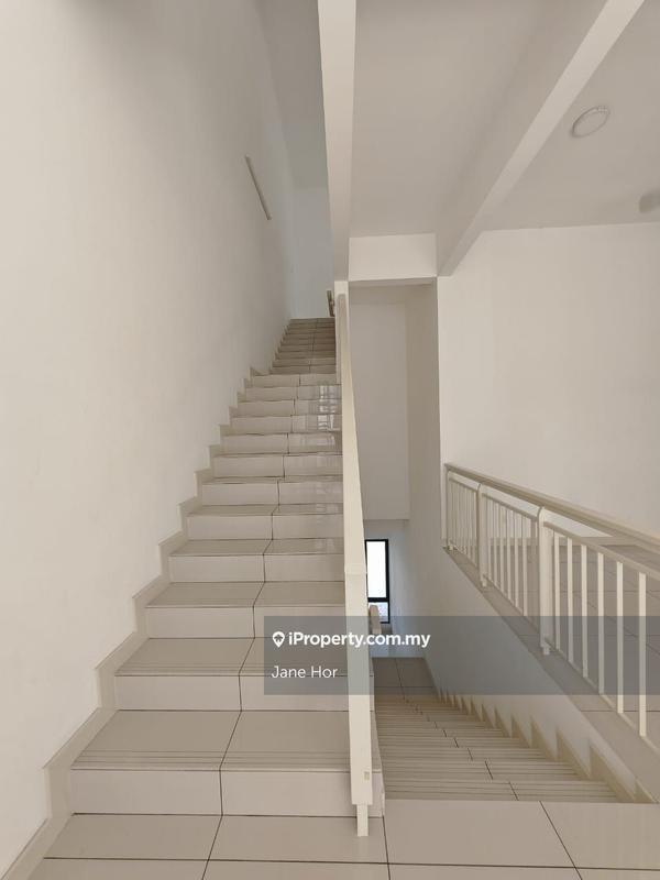 Townhouse for Sale in 16 Sierra, Puchong by Jane Hor - iProperty.com.my