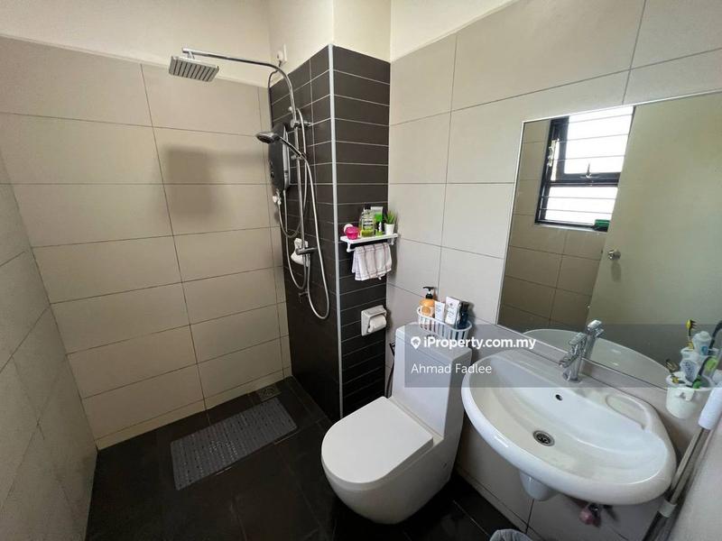 Condominium for Sale in Lake Vista Residence (Tasik Vista Residen) by Ahmad Fadlee - iProperty.com.my