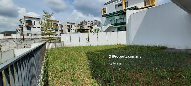 Rumah Berkembar untuk Dijual di Bandar Sungai Long, Selangor oleh Kelly Yan Kai Lit - iProperty.com.my