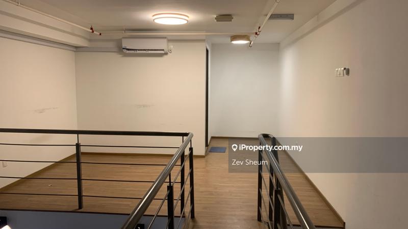 Kediaman Servis untuk Dijual di Pinnacle Petaling Jaya oleh Zev Sheum - iProperty.com.my