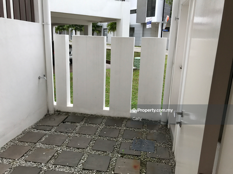 Rumah Berangkai 3 Tingkat untuk Dijual di Symphony Hills, Cyberjaya oleh Gaily - iProperty.com.my