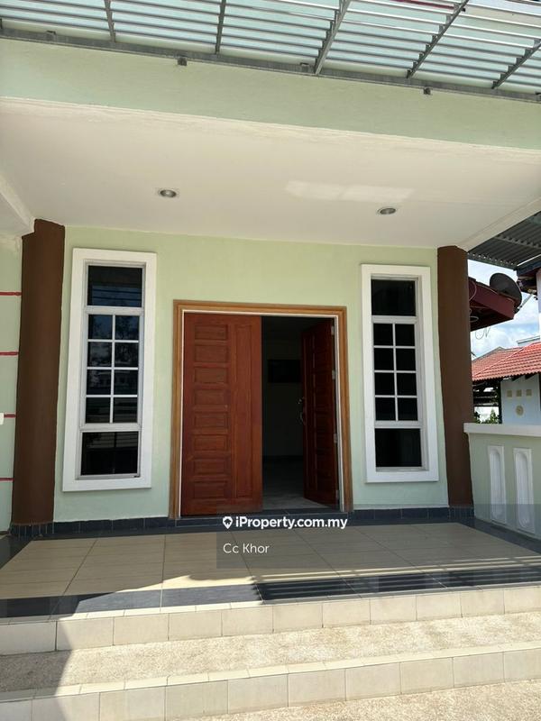 Bungalow House for Sale in Kuala Ibai, Kuala Terengganu by CC Khor - iProperty.com.my