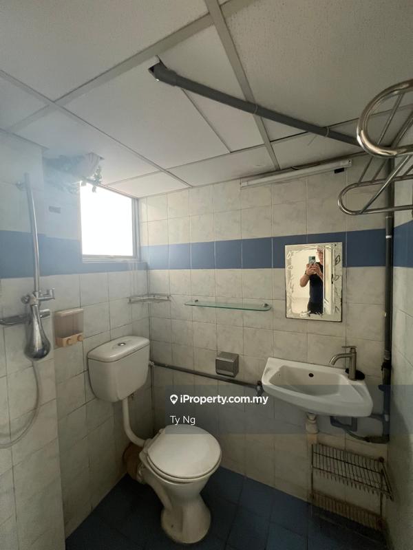 Apartment for Sale in Pangsapuri Vista Serdang by Ty Ng - iProperty.com.my