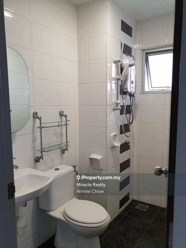 Condominium for Sale in Lagoon Suites by Winnie Chow - iProperty.com.my