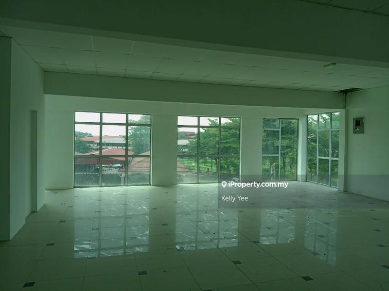 Kedai untuk Dijual di 3 Storey Endlot Shoplot @ Taman Seluang for Sale, Kulim oleh Kelly Yee - iProperty.com.my
