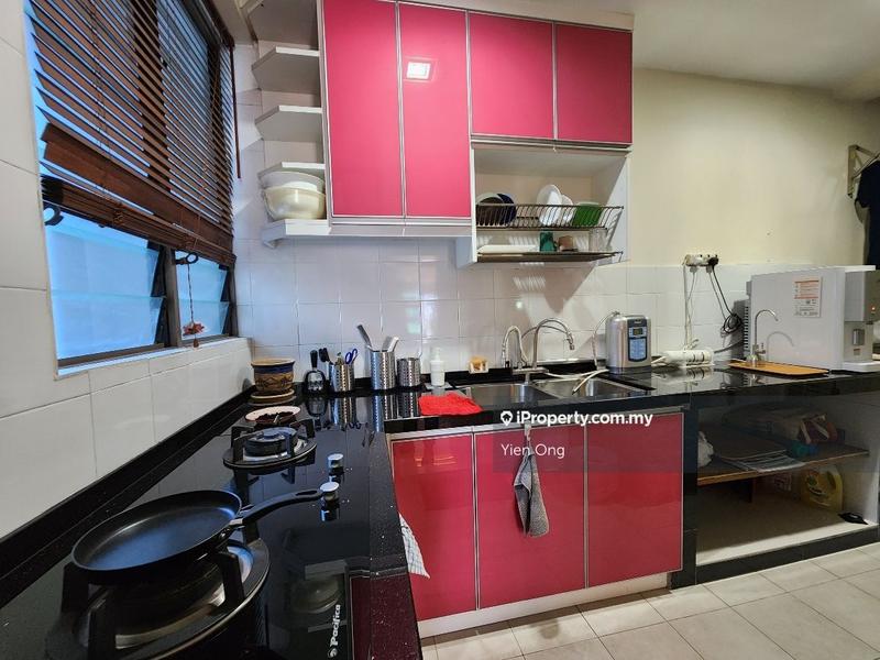 For Sale - Ara Hill Condominium