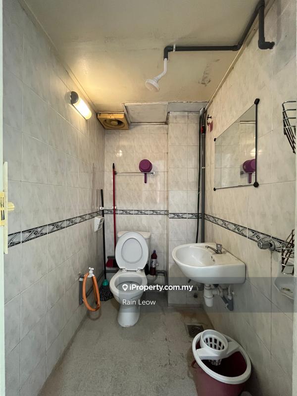 Townhouse for Sale in Batu 9, Cheras by Rain Leow - iProperty.com.my