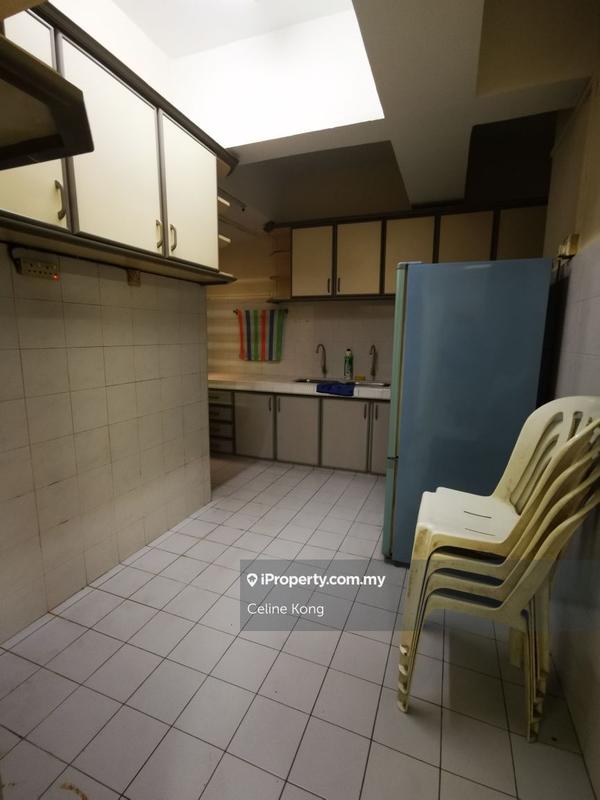 Rumah Pangsa untuk Dijual di Kuchai Entrepreneurs Park oleh Celine Kong - iProperty.com.my