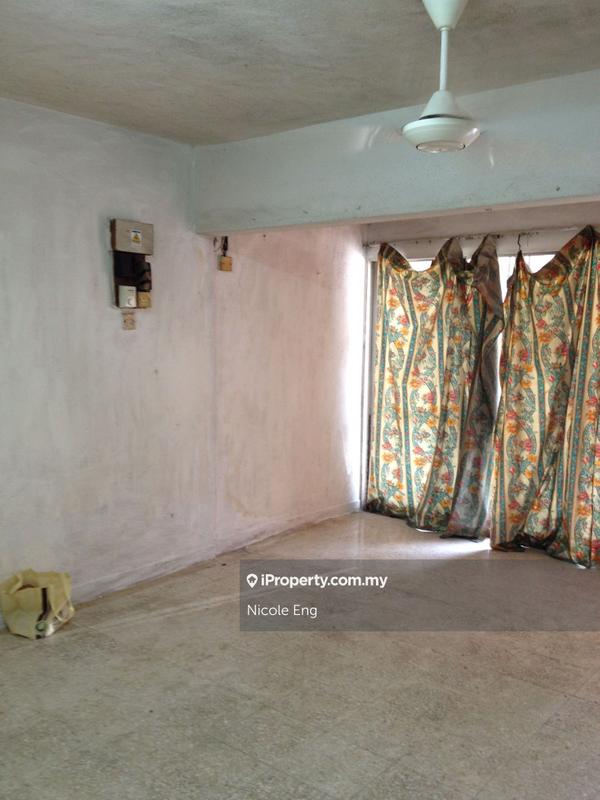 Rumah Berangkai 3 Tingkat untuk Dijual di Seksyen 33,25,23,20,19,18, Shah Alam oleh Nicole Eng - iProperty.com.my