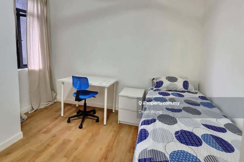 For Rent - Paramount Utropolis