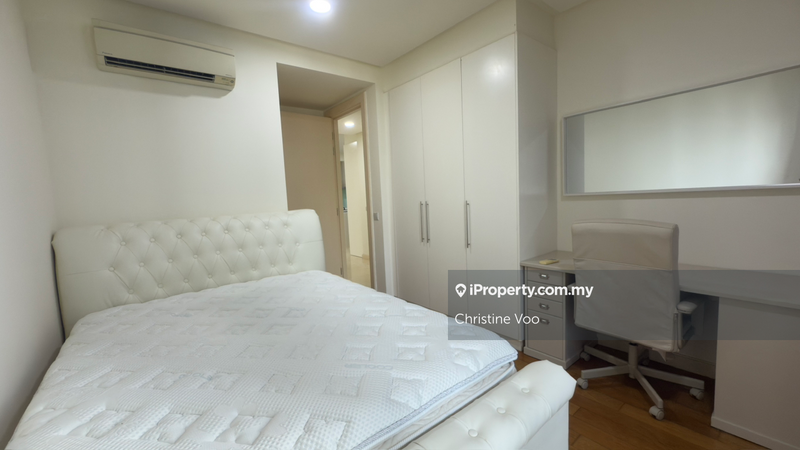 For Rent - 6 CapSquare