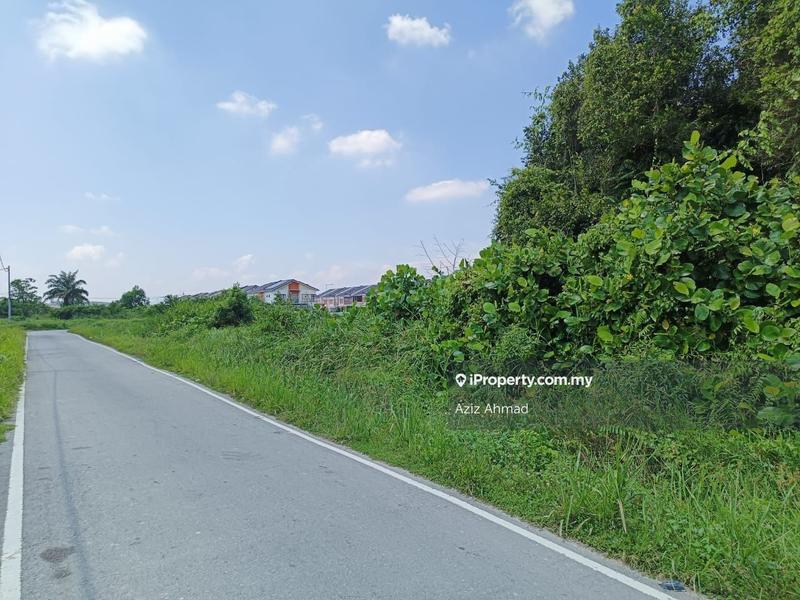 Tanah Pertanian untuk Dijual di Kampung Salak Tinggi, Sepang oleh Aziz Ahmad - iProperty.com.my
