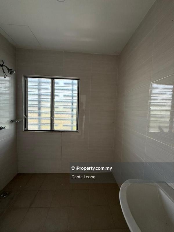 Rumah Berangkai 3 Tingkat untuk Dijual di Taman Sri Tanjung, Semenyih oleh Dante Leong - iProperty.com.my