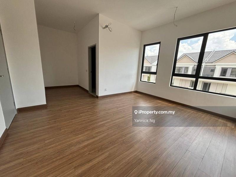 Rumah Berkembar untuk Dijual di Cyber 10, Cyberjaya oleh Yannick Ng - iProperty.com.my