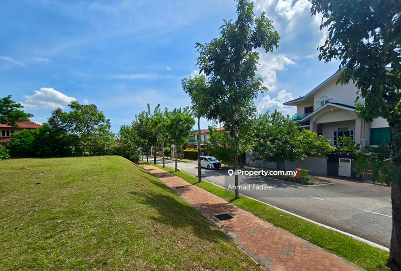 Banglo Tanah untuk Dijual di Presint 11, Presint 11 oleh Ahmad Fadlee - iProperty.com.my