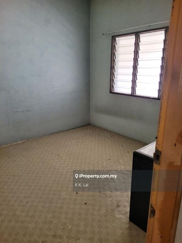 Rumah Berangkai 2 Tingkat untuk Dijual di Taman Salak Selatan, Salak South oleh K.K. Lai - iProperty.com.my