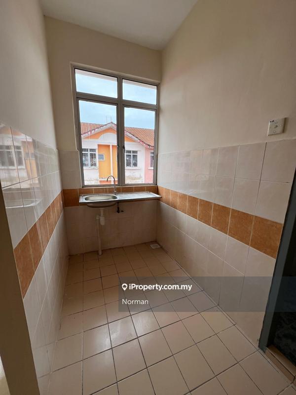 1-storey Terraced House for Sale in [SEREMBAN PUTRA APARTMENT] Full Loan with Cashback, Sikamat by Norman - iProperty.com.my