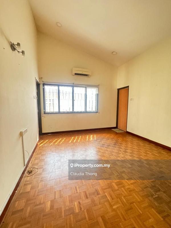 Bungalow House for Sale in Seksyen 16, Petaling Jaya by Claudia Thong - iProperty.com.my