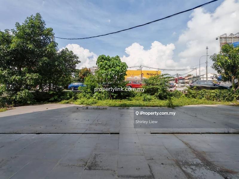 For Rent - Commercial Land For Rent, Corner
