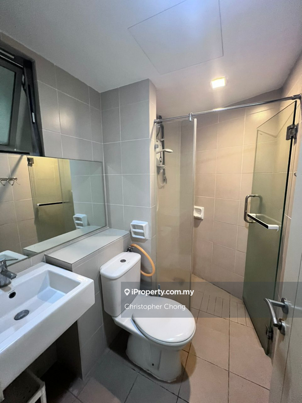 For Sale - Tiara Mutiara / The Crown