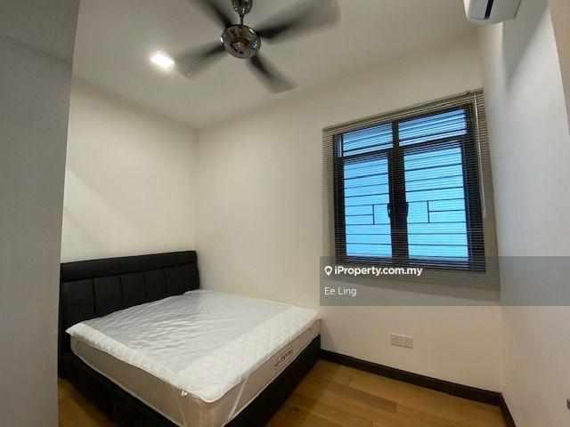 Kediaman Servis untuk Dijual di Isola oleh Ee Ling - iProperty.com.my