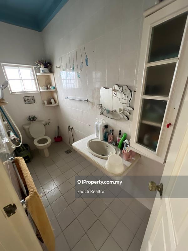 Bungalow House for Sale in Taman TAR, Ampang by Fadzli Realtor - iProperty.com.my