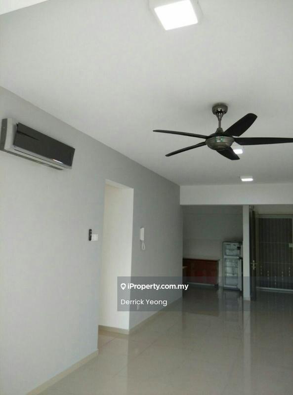 Condominium for Sale in The Zest @ Kinrara 9 by Derrick Yeong - Living Room - iProperty.com.my