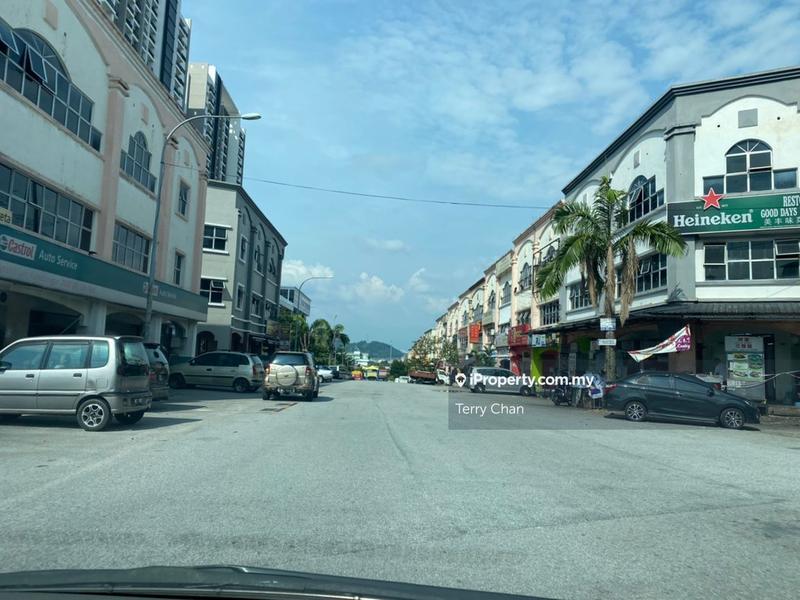 For Sale - Pusat Perdagangan Seri Kembangan,seri kembangan