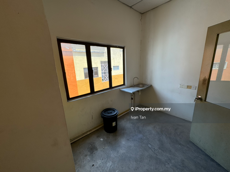 Pejabat untuk Disewa di Taman Danau Desa, Taman Desa oleh Ivan Tan - iProperty.com.my