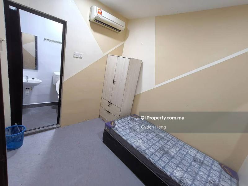 Rumah Berkembar untuk Dijual di Taman Pelangi, Johor Bahru oleh Gyden Heng - iProperty.com.my