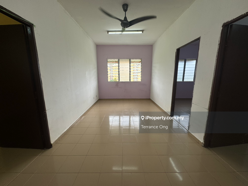 For Sale - Putri Laksamana