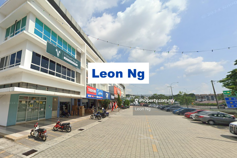 For Sale - 3-Storey Shop / Adjoining unit / Return RM160k