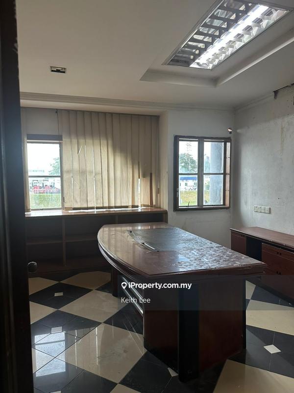 Kedai-Pejabat untuk Disewa di 3 Storey Shop Office Tanming Permai For Rent, Balakong oleh Keith Lee - iProperty.com.my