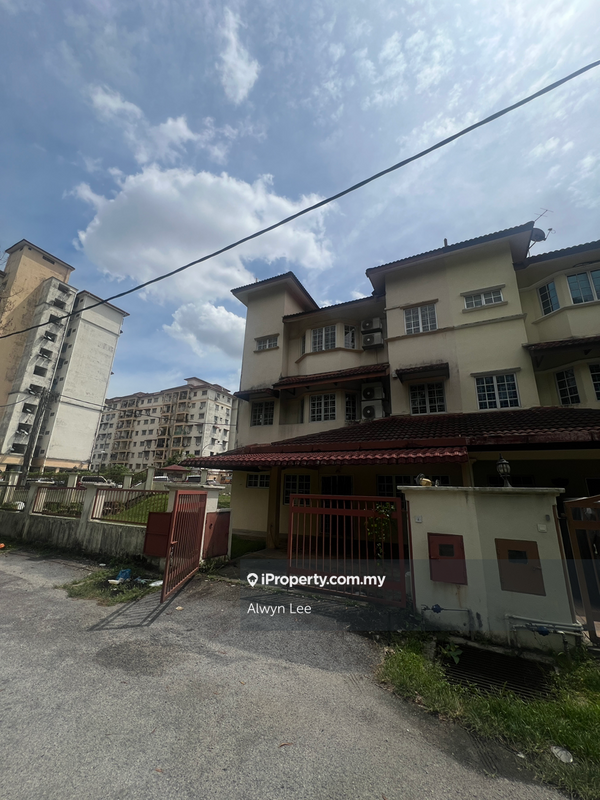 Rumah Teres 2.5-Tingkat untuk Dijual di Taman Minang Ria, Cheras oleh Alwyn Lee - iProperty.com.my